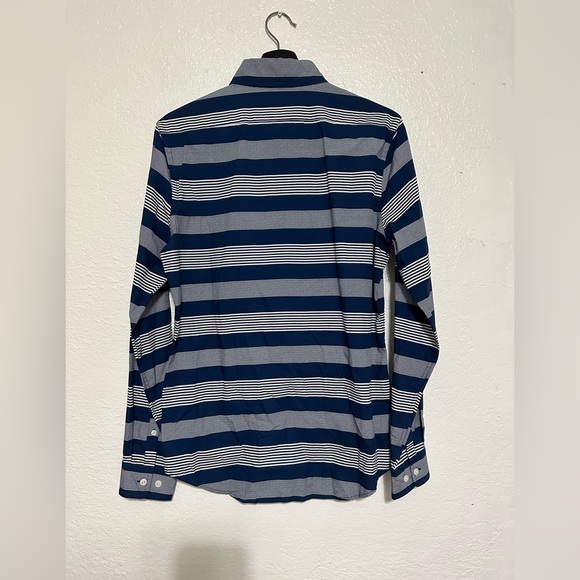 EXPRESS - Picture 2 of 3